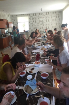 Описание: http://www.avtor-cr.by/image.php//media/ZOZH-2016/fzozh-obed-na-villa-condra.jpg?width=&height=&image=/media/ZOZH-2016/fzozh-obed-na-villa-condra.jpg